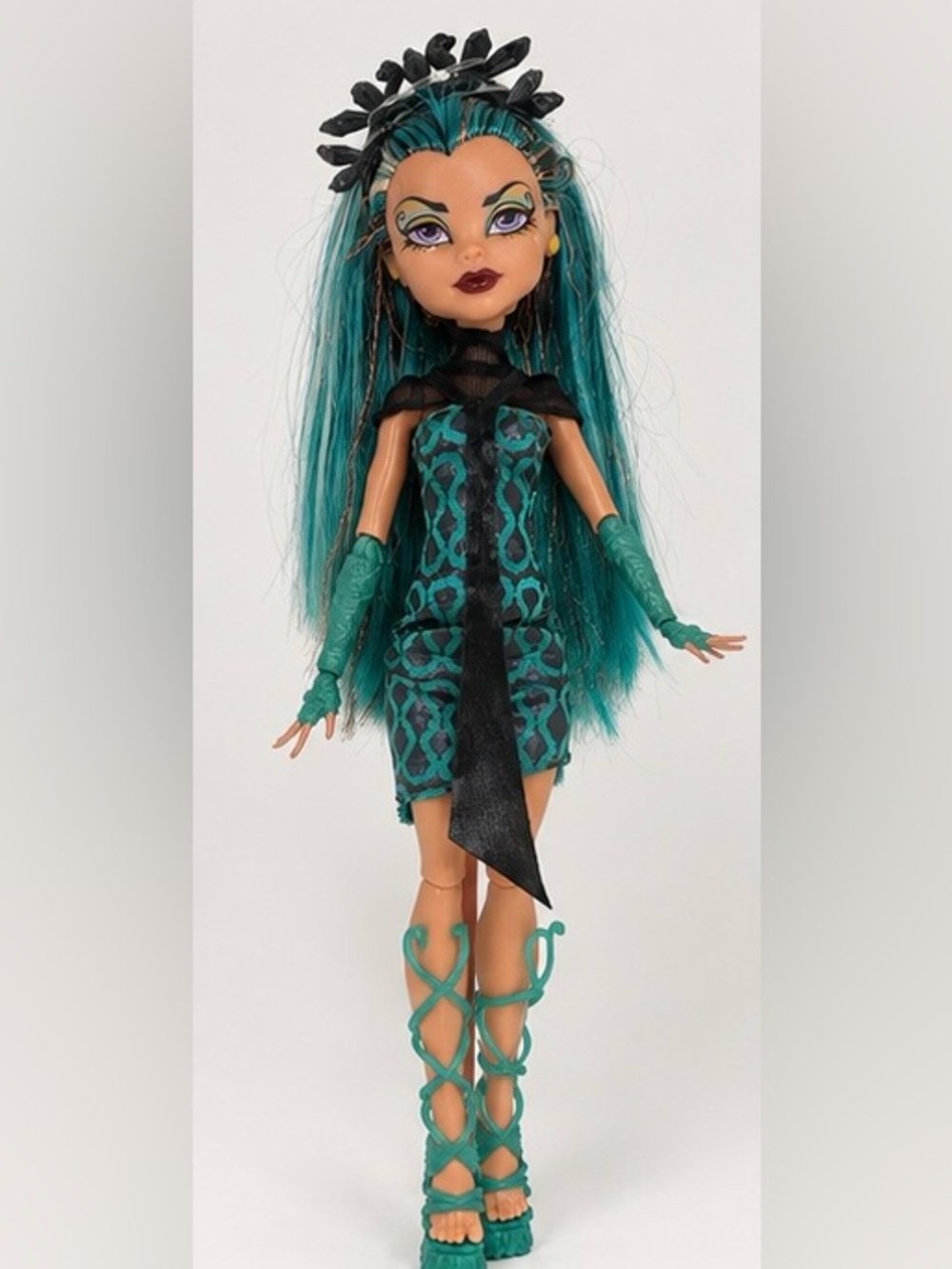 Monster High G1 Cleo de Nile Gloom and Bloom Doll